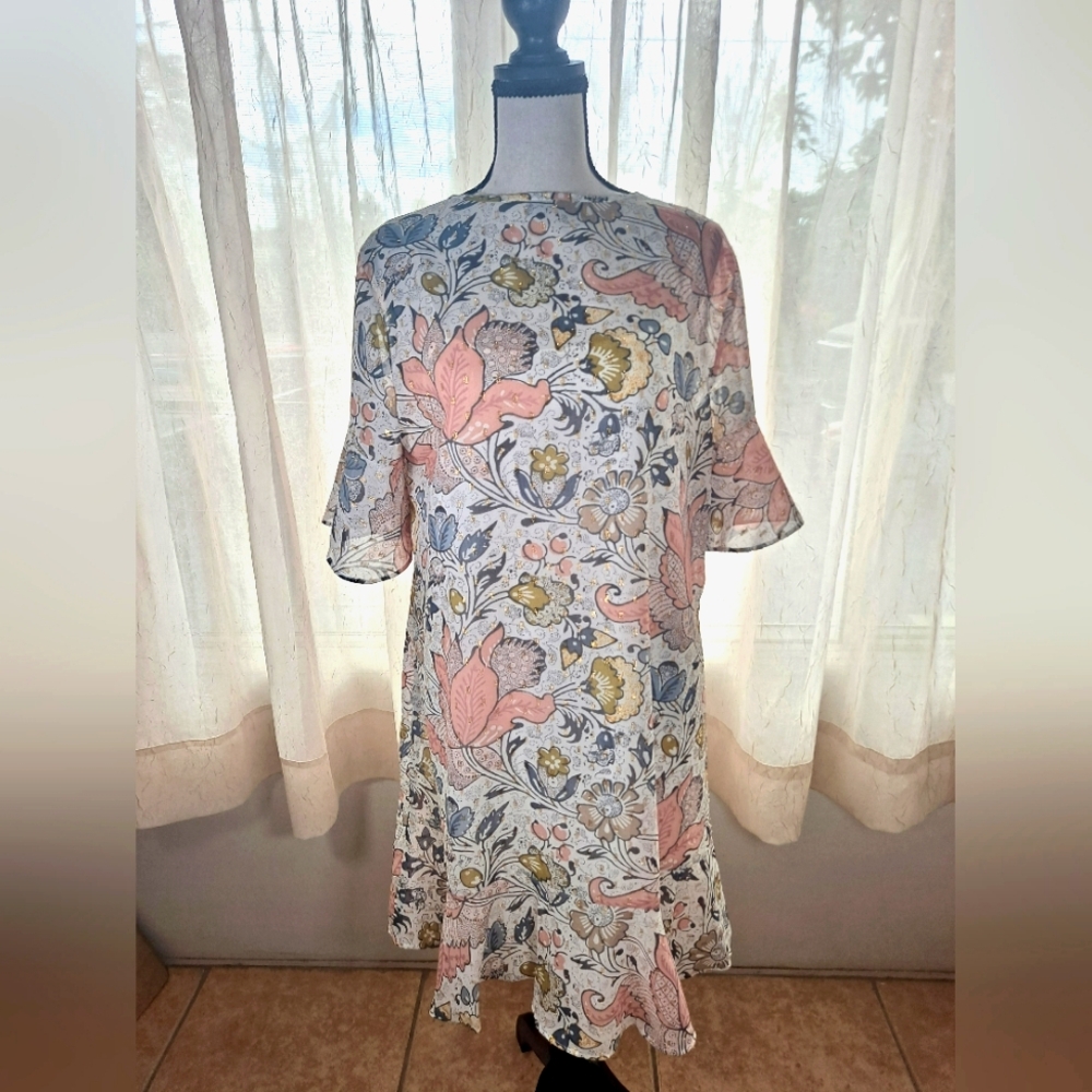 LOFT Floral Print Women's Dress. Size Medium. Gently worn.